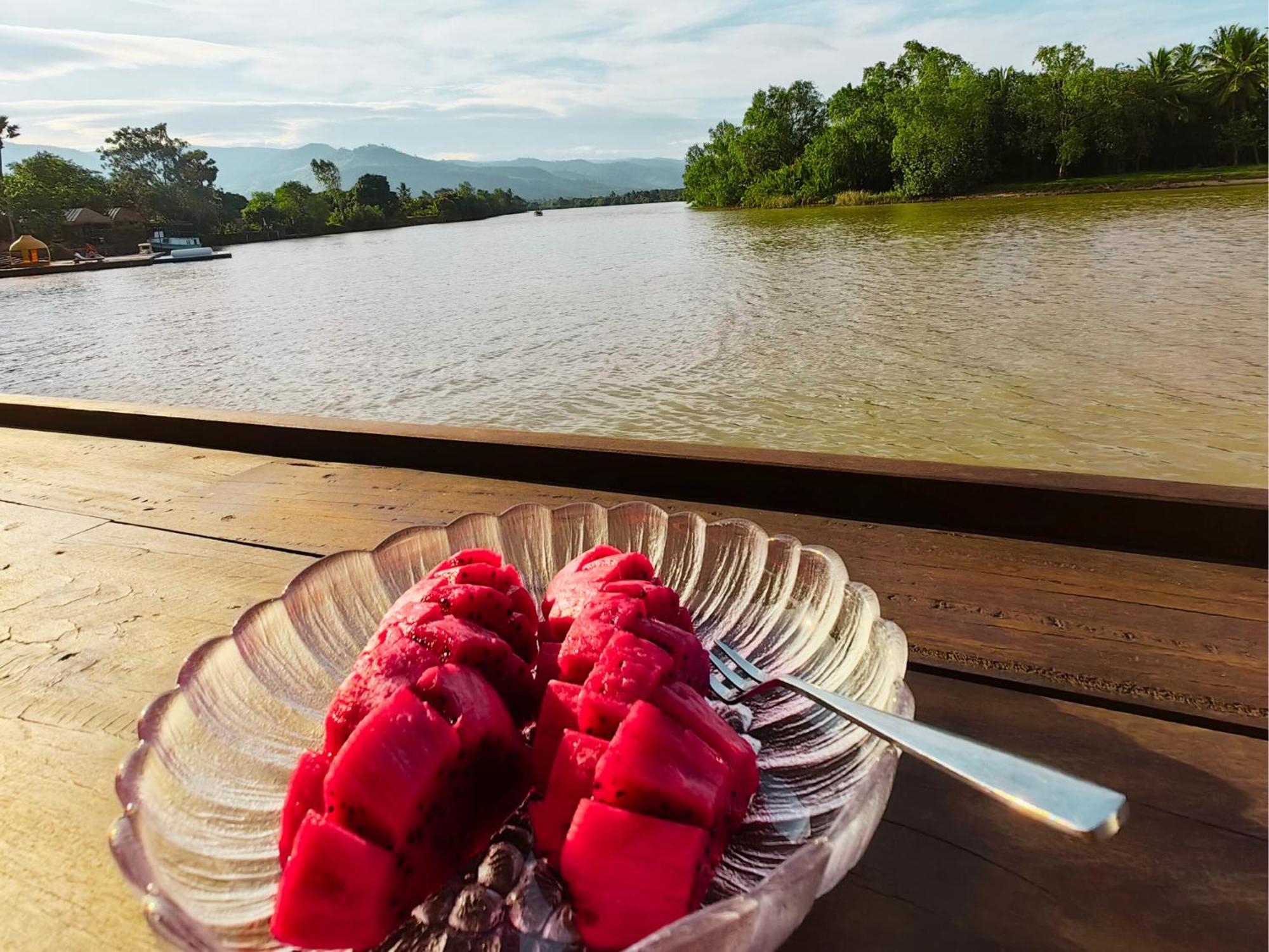 Devi Kampot Resort At Phum Кампот Экстерьер фото
