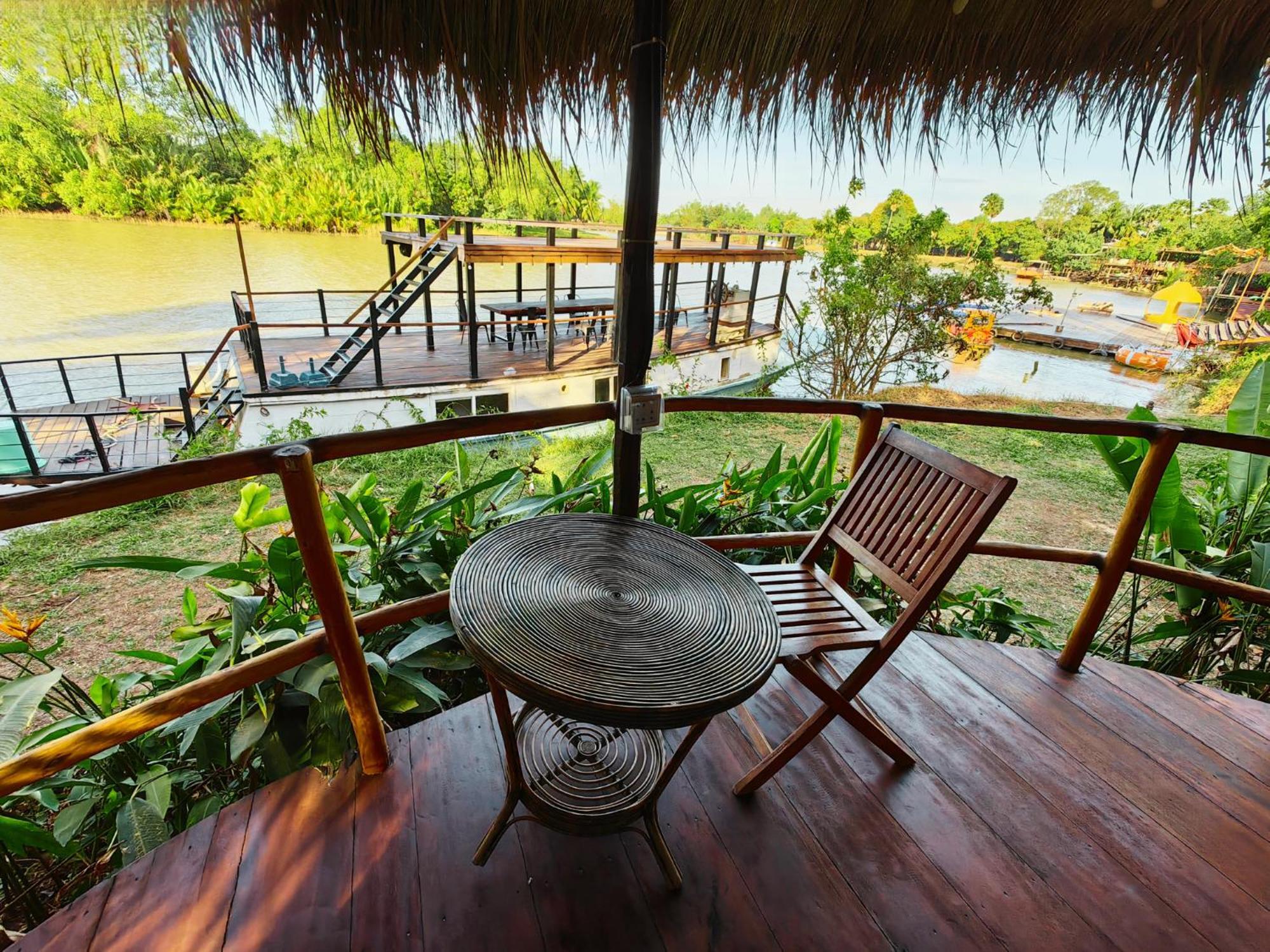 Devi Kampot Resort At Phum Кампот Экстерьер фото